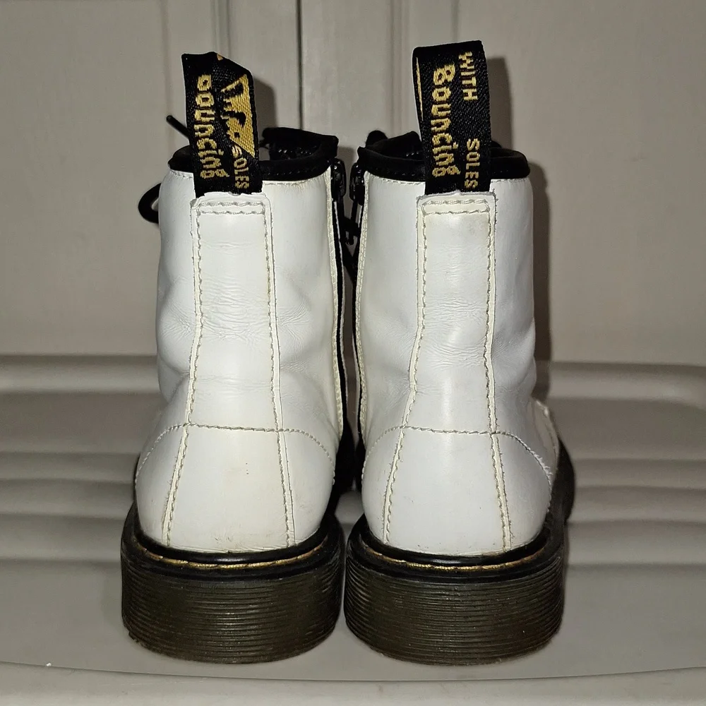 Dr. Martens combat boot - 3 - white/black
